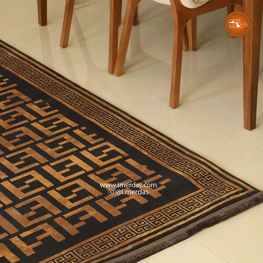 فرش وینتیج طرح فندی زمینه مشکی طلایی							